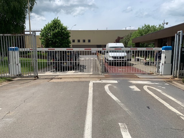 ABF fermetures Baikrich controle accès usine