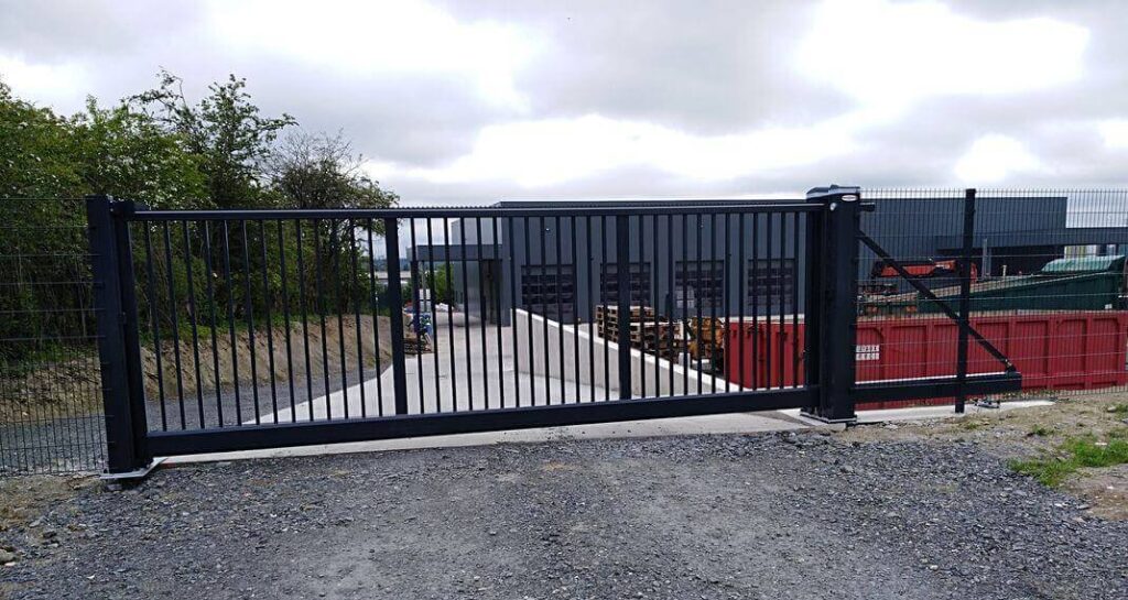 ABF Fermetures Baikrich portail industriel autoportant