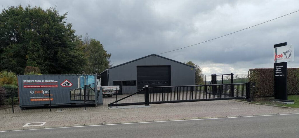ABF Fermetures Baikrich portail industriel et porte sectionelle